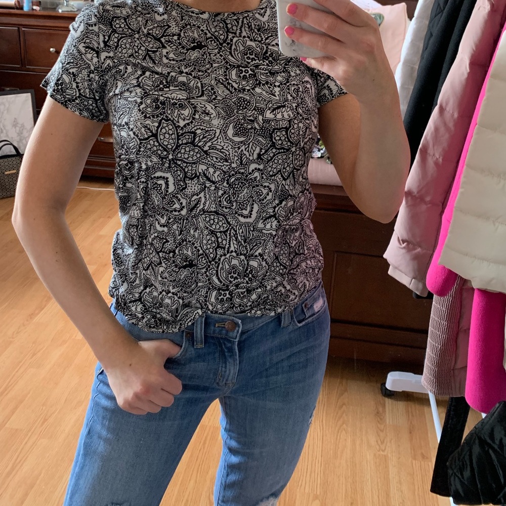 Who What Wear Black & White Floral T-Shirt